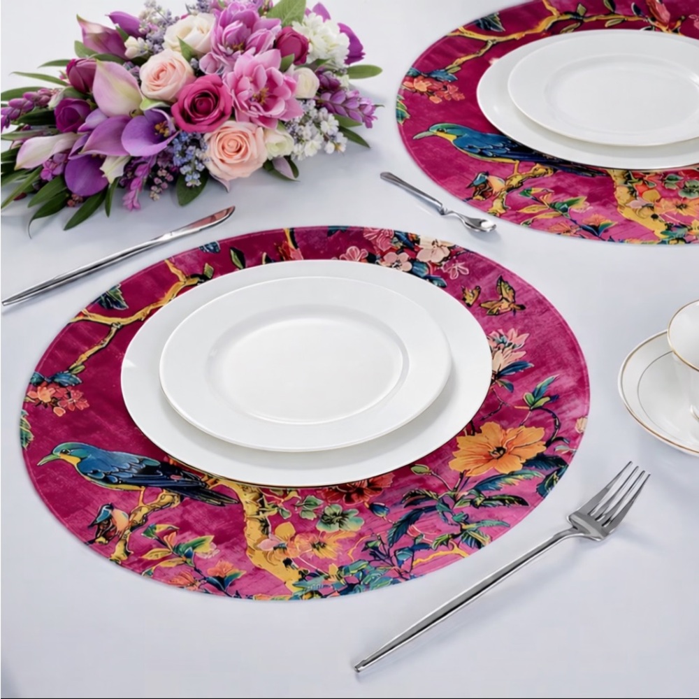 🌙 B32-AA - 4 piece Floral Round Placemats - Vibrant Pink